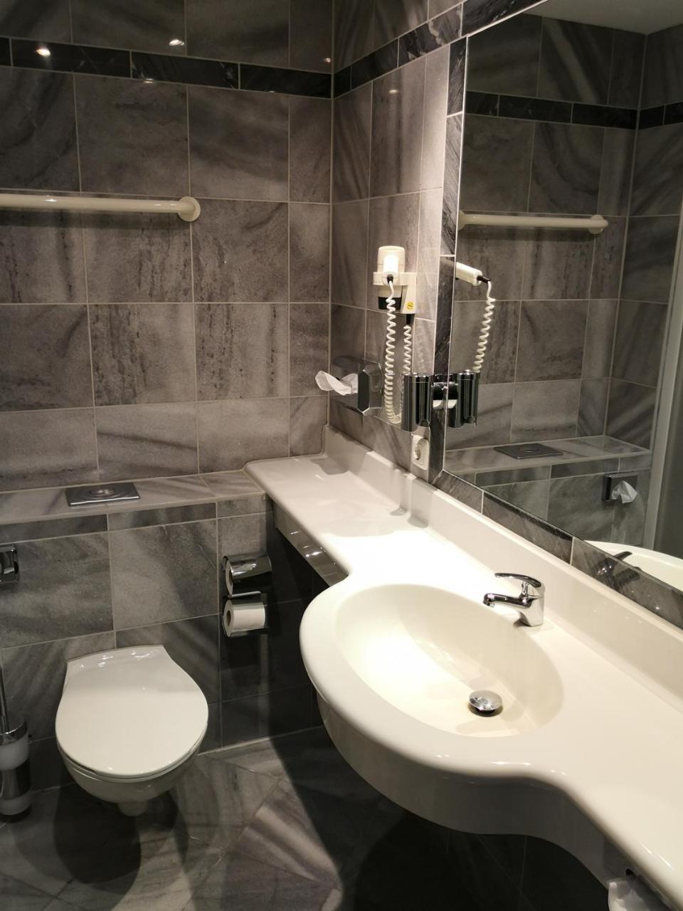 Seehotel Luisenhof Falkenhagen  Esterno foto
